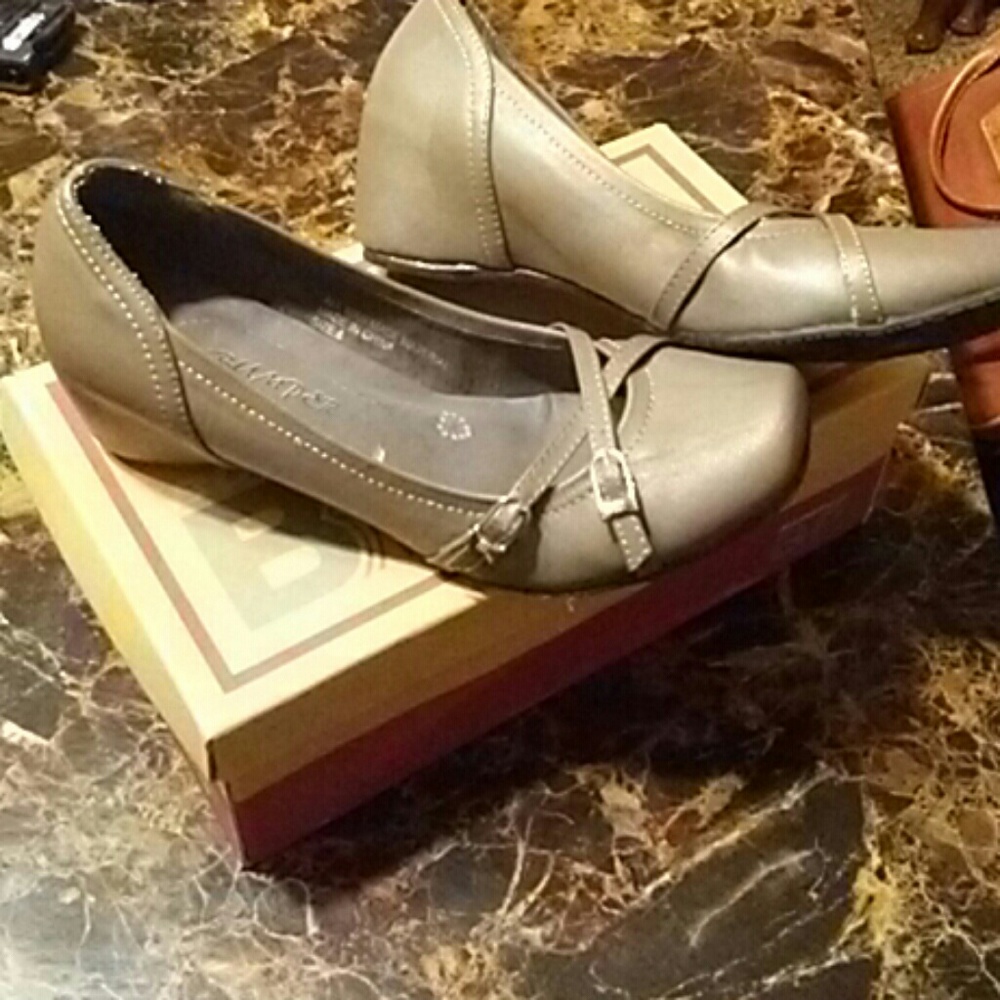 Cute dress shoes